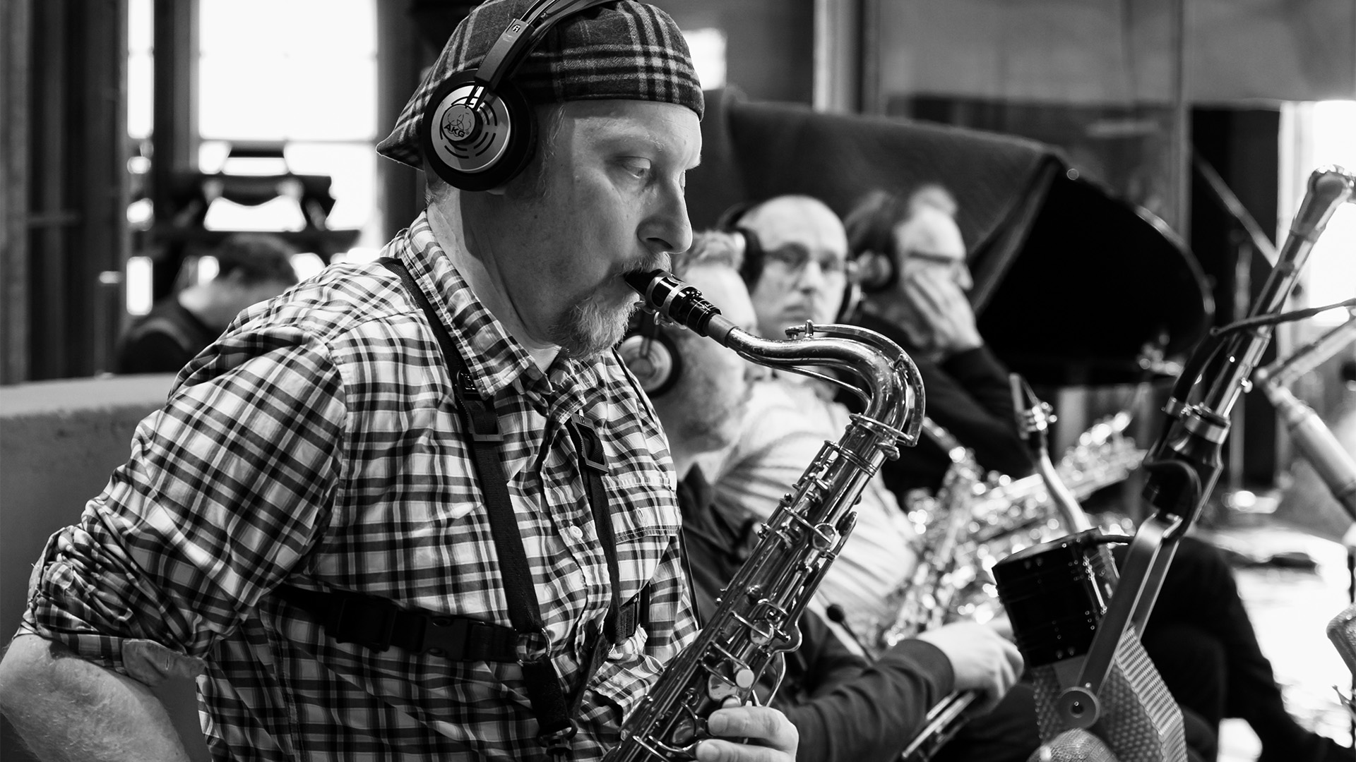 Cory Weeds and his Little Big Band serve up some Home Cookin' - Vimarsana News